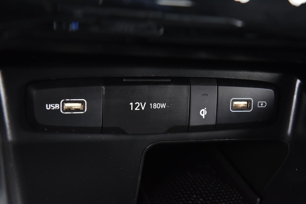 Hyundai Tucson Vehicle Full-screen Gallery Image 15