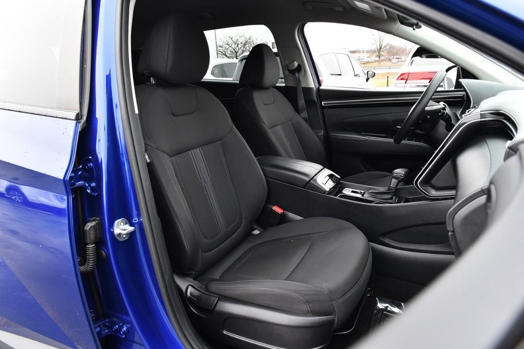 Hyundai Tucson Vehicle Full-screen Gallery Image 21