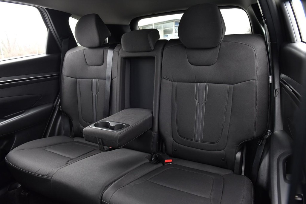 Hyundai Tucson Vehicle Full-screen Gallery Image 22