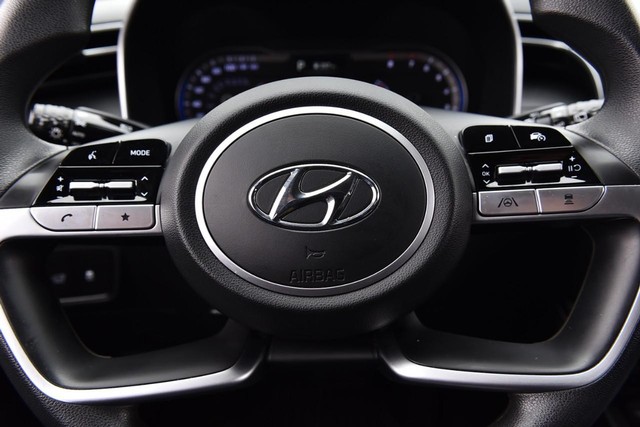 Hyundai Tucson Vehicle Image 19