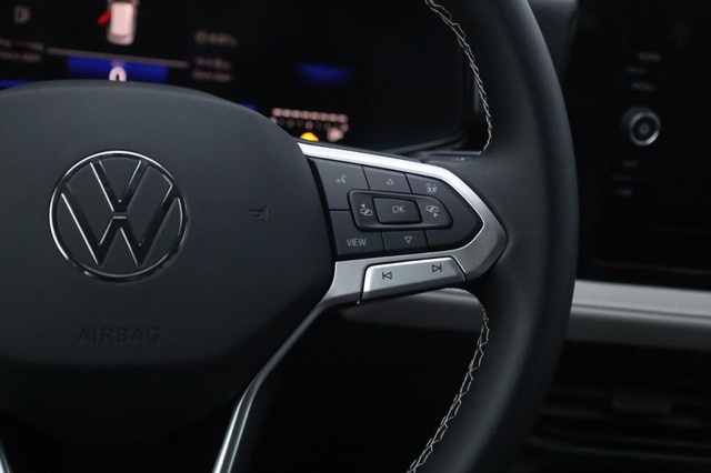 Volkswagen Taos Vehicle Image 08