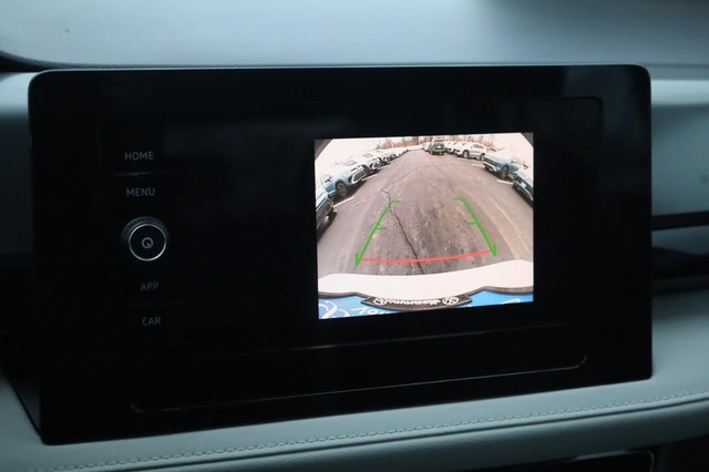 Volkswagen Taos Vehicle Image 14