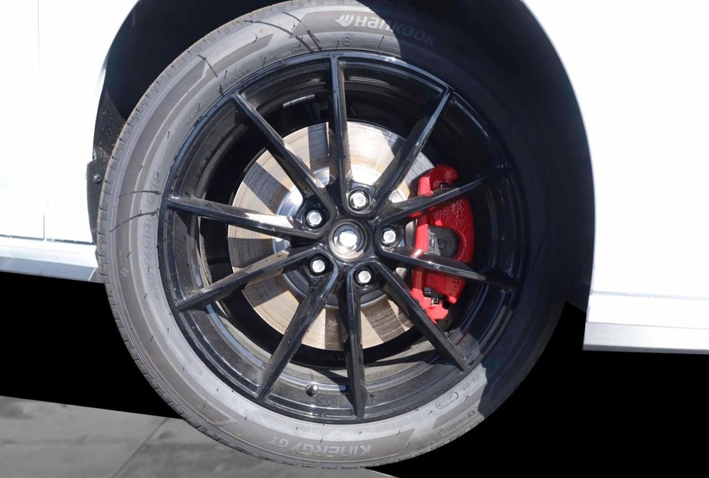 Volkswagen Jetta GLI Vehicle Full-screen Gallery Image 3