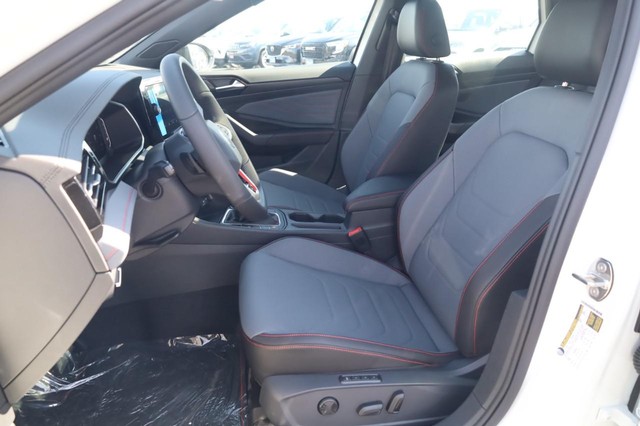 Volkswagen Jetta GLI Vehicle Image 20