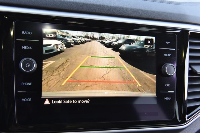 Volkswagen Atlas Cross Sport Vehicle Image 11