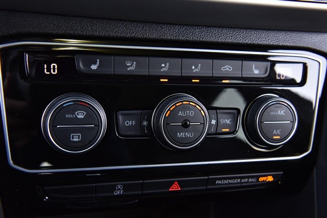 Volkswagen Atlas Cross Sport Vehicle Image 13