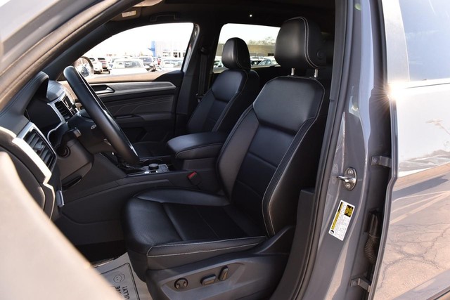 Volkswagen Atlas Cross Sport Vehicle Image 17