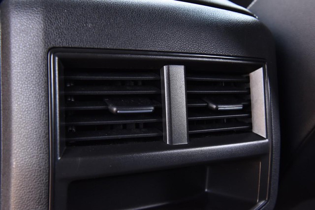 Volkswagen Atlas Cross Sport Vehicle Image 21