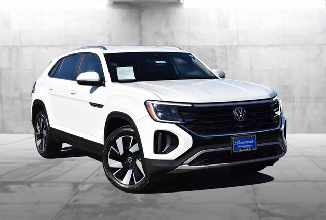 Volkswagen Atlas Cross Sport Vehicle Image 02