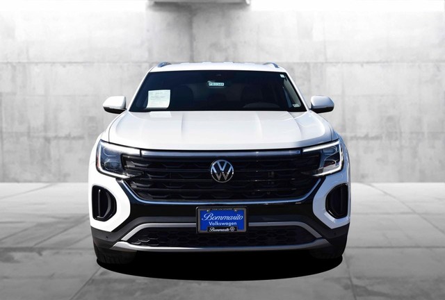 Volkswagen Atlas Cross Sport Vehicle Image 04