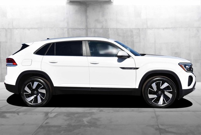 Volkswagen Atlas Cross Sport Vehicle Image 05