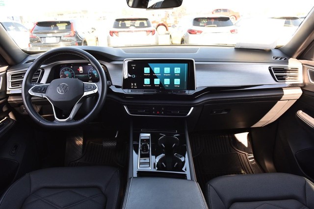 Volkswagen Atlas Cross Sport Vehicle Image 07