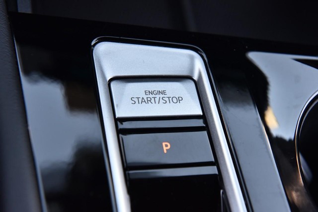 Volkswagen Atlas Cross Sport Vehicle Image 17