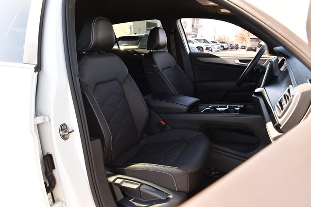 Volkswagen Atlas Cross Sport Vehicle Image 20