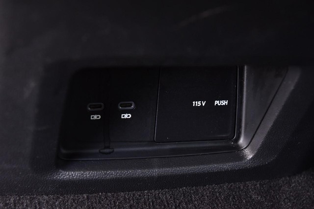 Volkswagen Atlas Cross Sport Vehicle Image 23