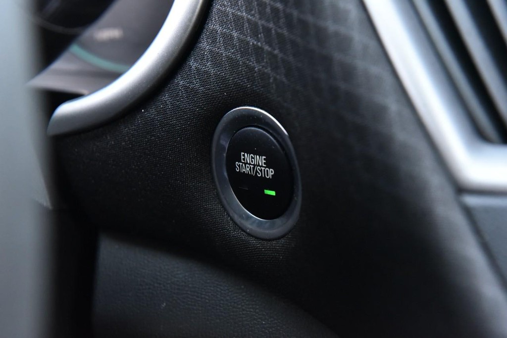 Chevrolet Malibu Vehicle Full-screen Gallery Image 15