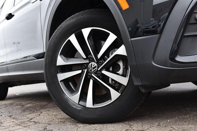 Volkswagen Tiguan Vehicle Image 03