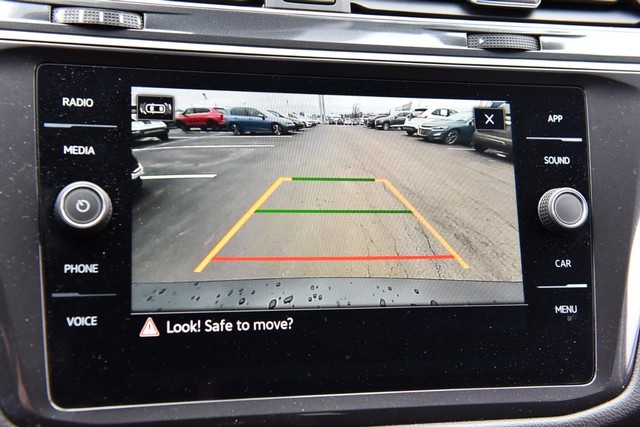 Volkswagen Tiguan Vehicle Image 12