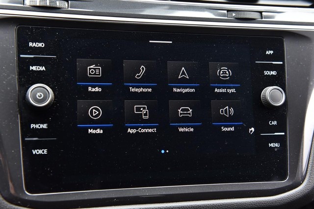 Volkswagen Tiguan Vehicle Image 13