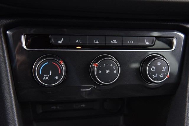 Volkswagen Tiguan Vehicle Image 14