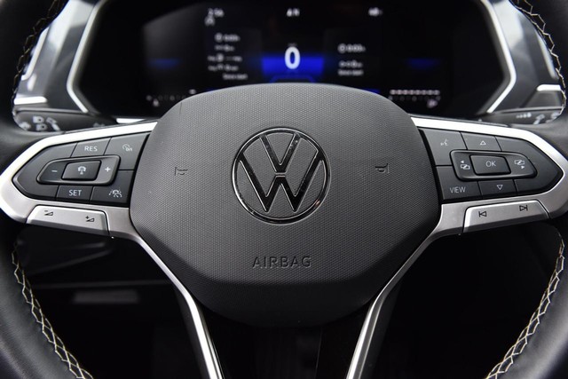 Volkswagen Tiguan Vehicle Image 17