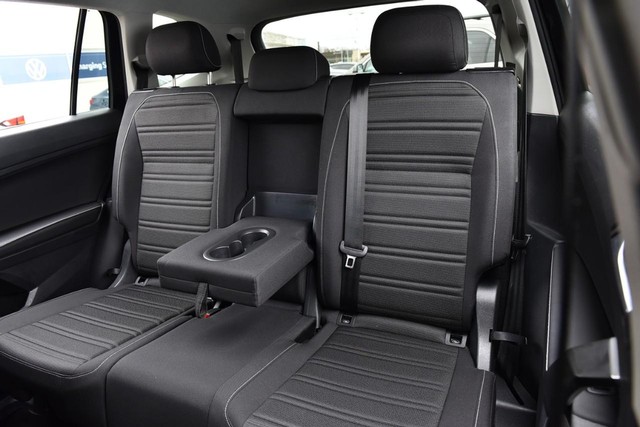 Volkswagen Tiguan Vehicle Image 20