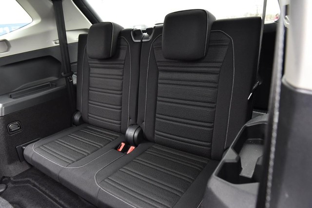 Volkswagen Tiguan Vehicle Image 22