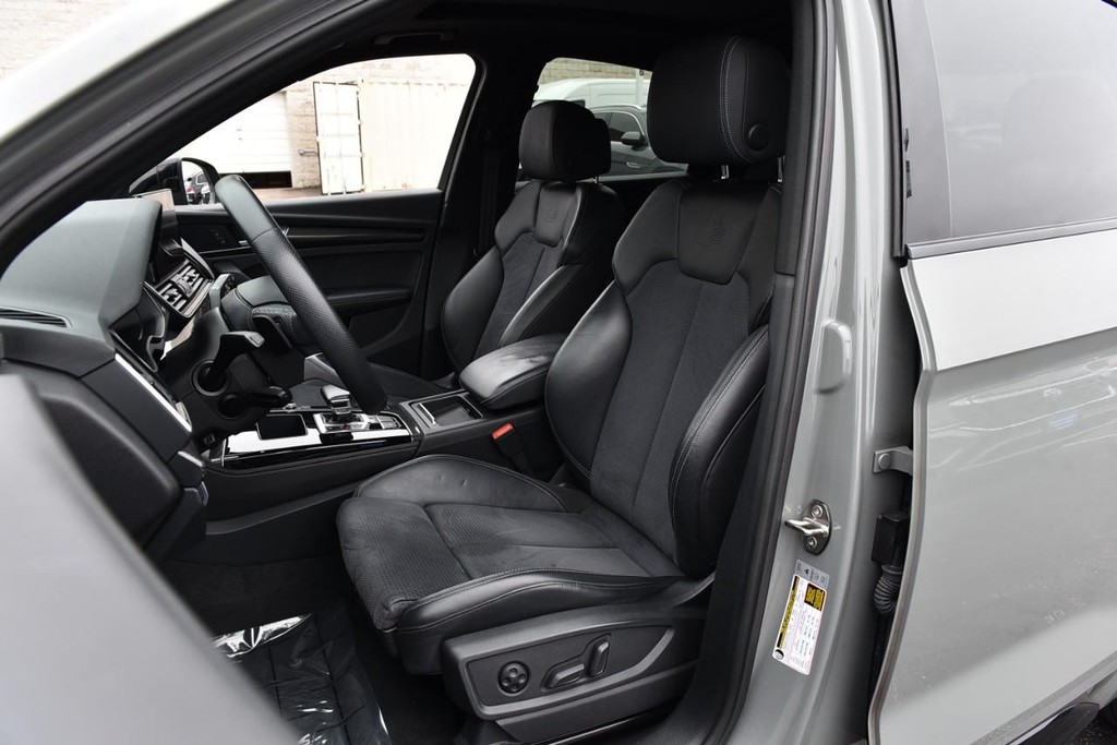 Audi SQ5 Sportback Vehicle Full-screen Gallery Image 21