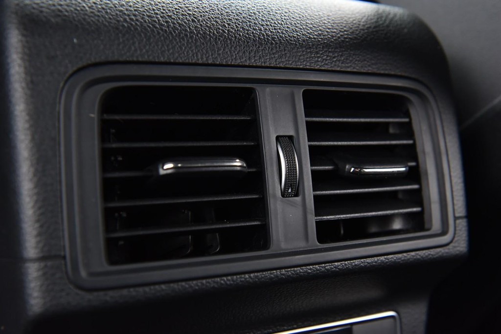 Audi SQ5 Sportback Vehicle Full-screen Gallery Image 25