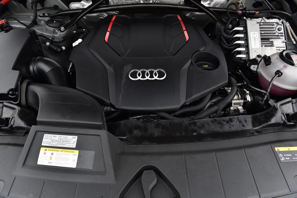 Audi SQ5 Sportback Vehicle Full-screen Gallery Image 30