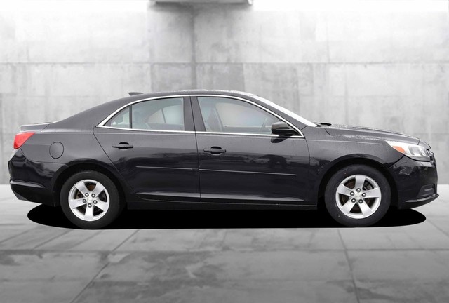 Chevrolet Malibu Vehicle Image 05