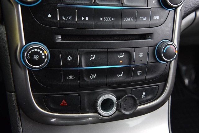 Chevrolet Malibu Vehicle Image 12