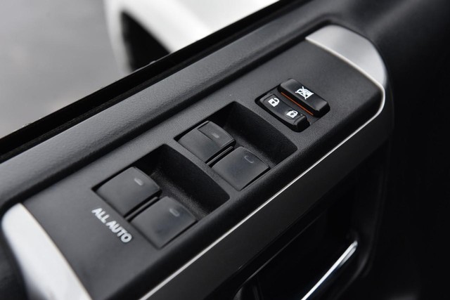 Toyota 4Runner Vehicle Image 08