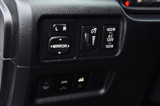 Toyota 4Runner Vehicle Image 09