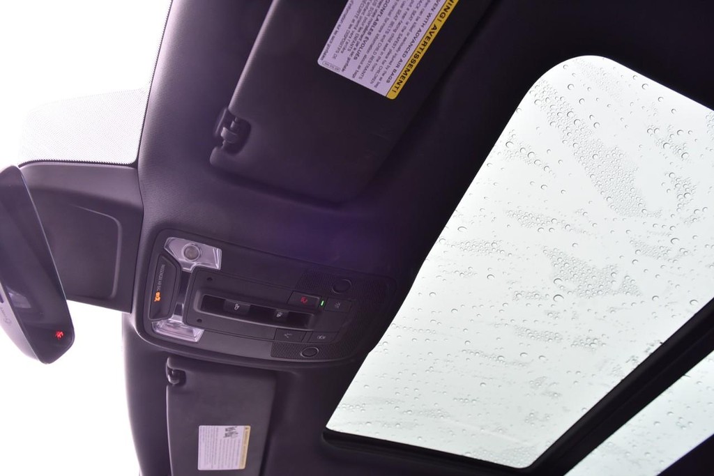 Audi Q3 Vehicle Full-screen Gallery Image 20