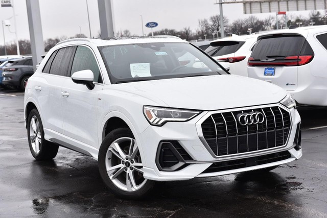 Audi Q3 Vehicle Image 02
