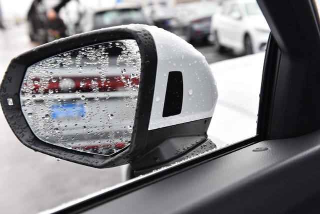 Audi Q3 Vehicle Image 10