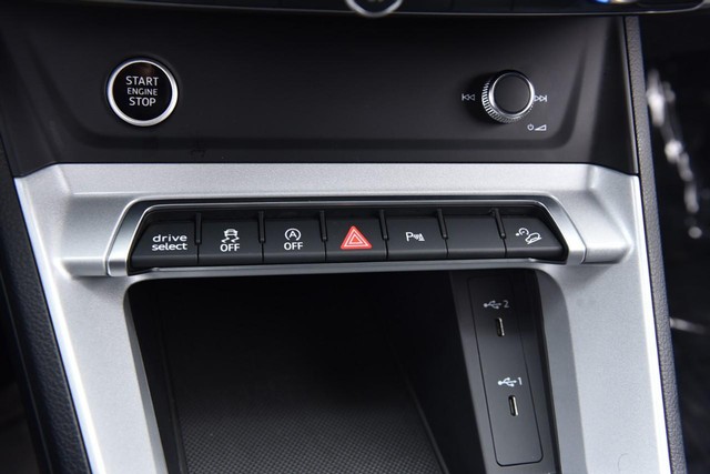 Audi Q3 Vehicle Image 16