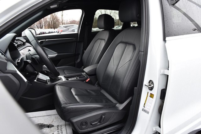 Audi Q3 Vehicle Image 18