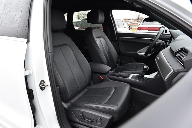 Audi Q3 Vehicle Image 19