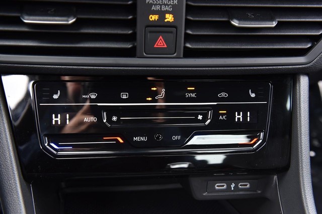 Volkswagen Jetta Vehicle Image 15