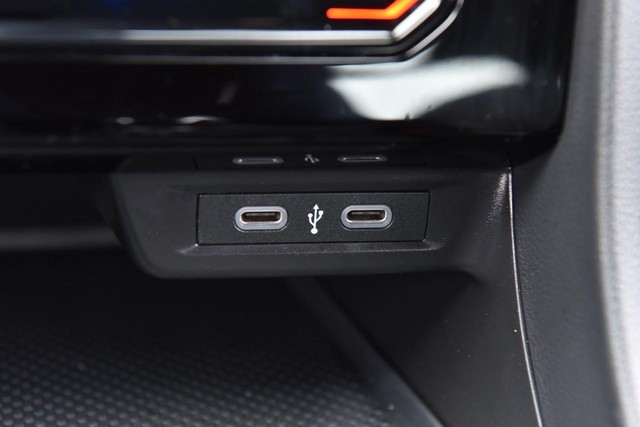 Volkswagen Jetta Vehicle Image 16