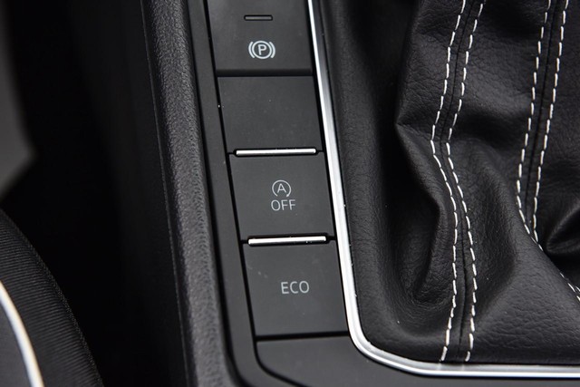 Volkswagen Jetta Vehicle Image 17