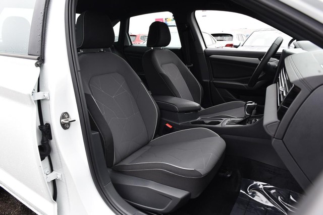 Volkswagen Jetta Vehicle Image 20