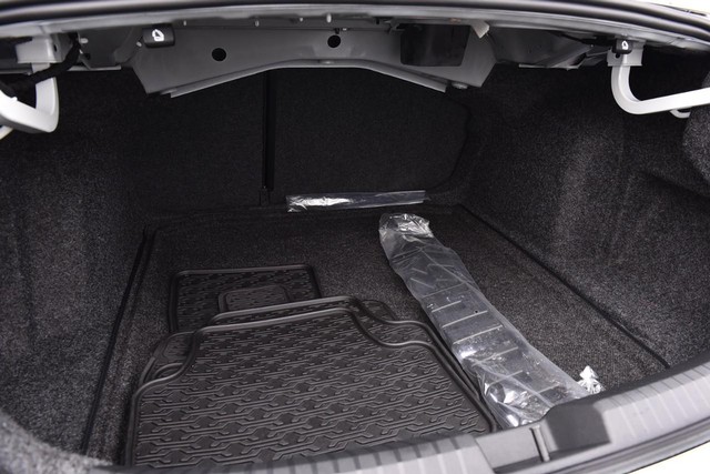 Volkswagen Jetta Vehicle Image 22