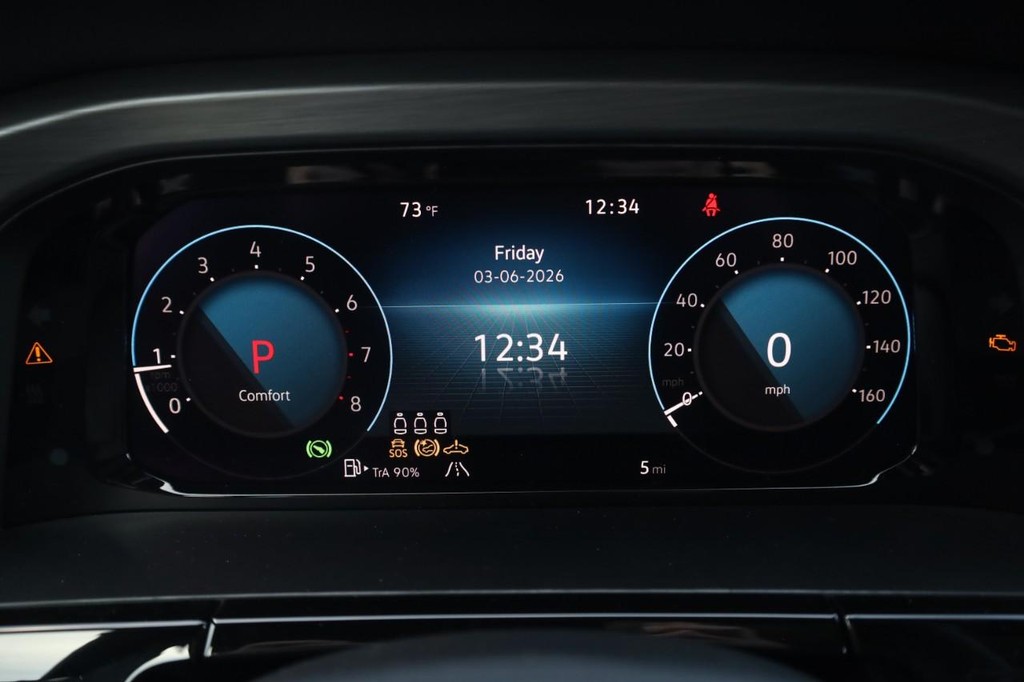 Volkswagen Atlas Cross Sport Vehicle Full-screen Gallery Image 13