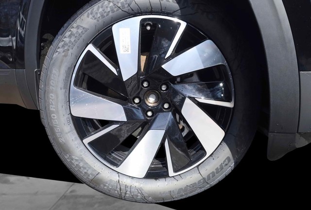 Volkswagen Atlas Cross Sport Vehicle Image 03