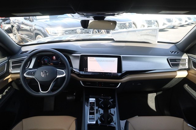 Volkswagen Atlas Cross Sport Vehicle Image 07