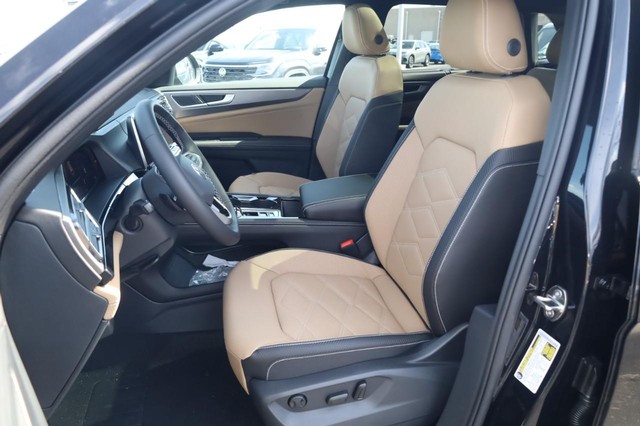 Volkswagen Atlas Cross Sport Vehicle Image 18