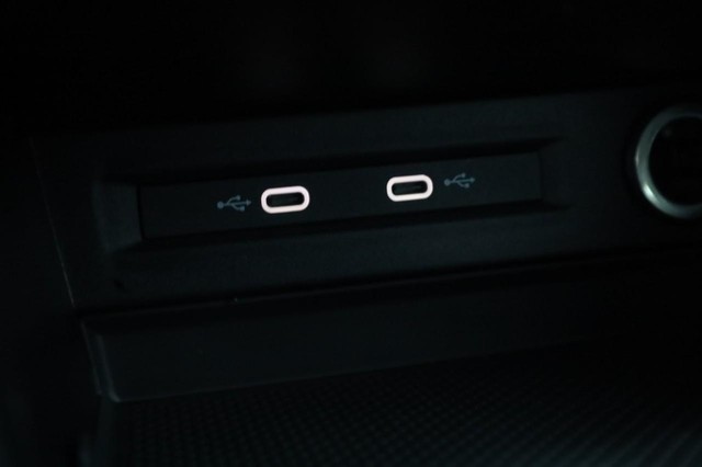 Volkswagen Taos Vehicle Image 15